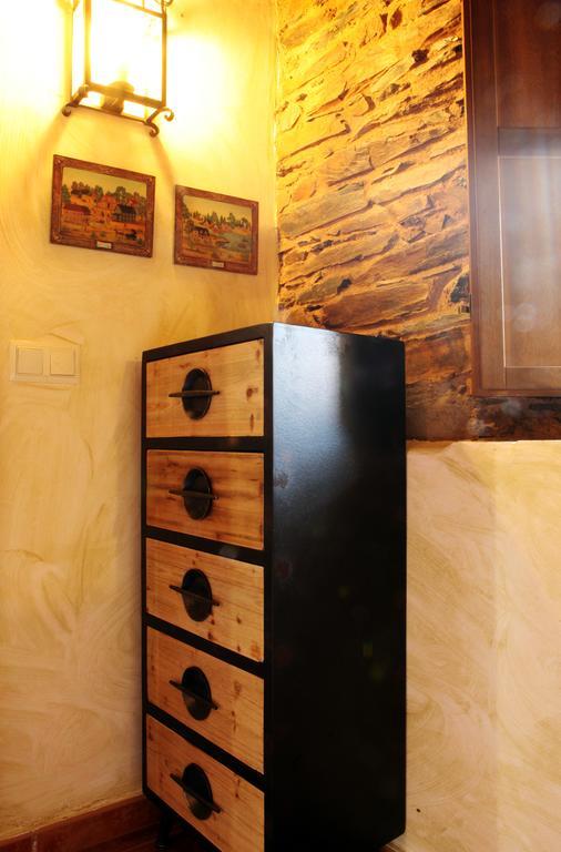 Apartamentos Rurales La Solana Robledillo De Gata Luaran gambar
