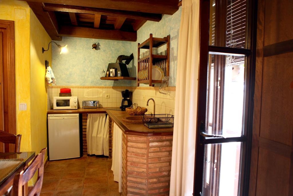 Apartamentos Rurales La Solana Robledillo De Gata Luaran gambar