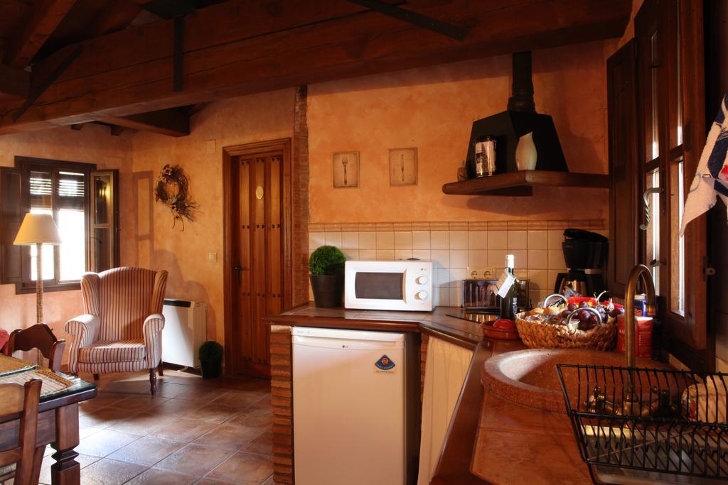 Apartamentos Rurales La Solana Robledillo De Gata Luaran gambar