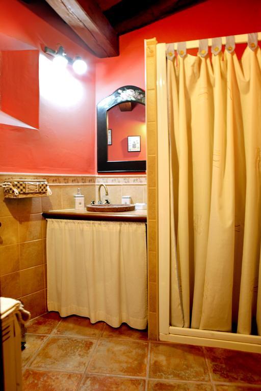 Apartamentos Rurales La Solana Robledillo De Gata Luaran gambar